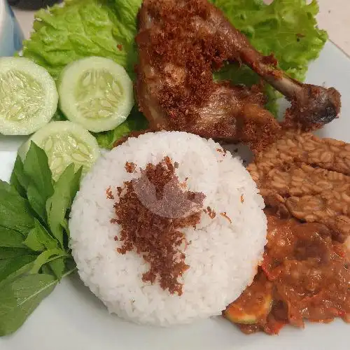 Gambar Makanan Ayam Goreng Serundeng & Rujak Cingur Saxofone, Lowokwaru 9