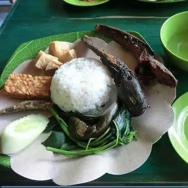 Gambar Makanan Nasi Green Tempong, Imam Bonjol 11