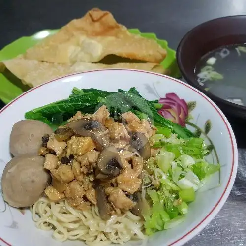 Gambar Makanan Mie Ayam Cici 212, Raya Kebon Jeruk 2