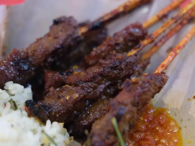 Gambar Makanan Sate Babi Bawah Pohon 18