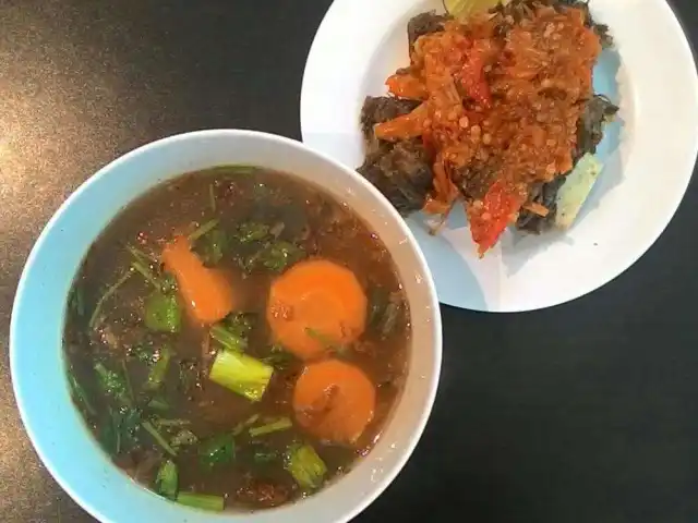 Gambar Makanan Sop Buntut Ibu Henny 11