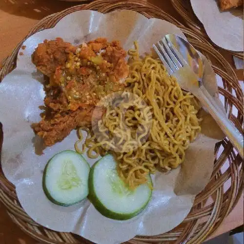 Gambar Makanan WARUNG MAKAN IZDIHAAR 10