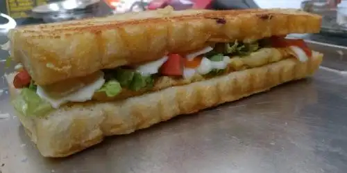 Roti Bakar Dan Sandwich Royal, Sukamulya