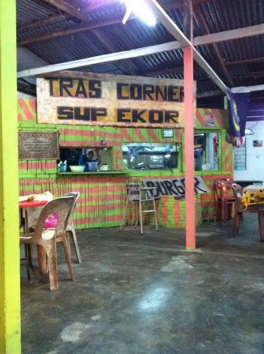 Tras Corner Sup Ekor Food Photo 4