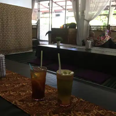 D'KL Restaurant, Kampung Likas