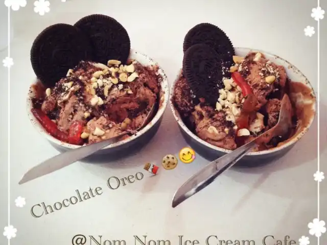 Gambar Makanan Nom Nom Ice Cream Cafe 10