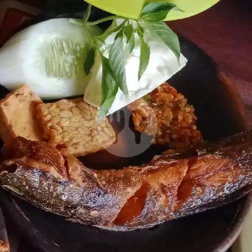 Gambar Makanan Warung Bu Tiya Penyet Goreng & Bakar, Banjarmasin Timur 16