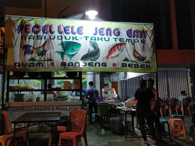 Gambar Makanan Pecel Lele & Bandeng Presto Jeng Emy 4