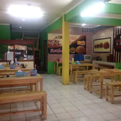 Waroeng Pizza & Rotibos
