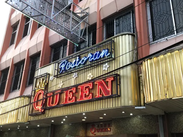 Gambar Makanan Queen Restaurant 11