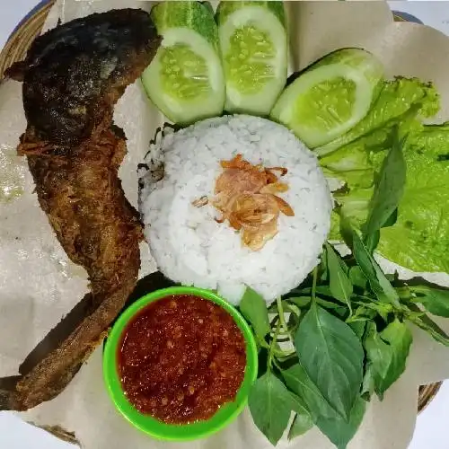 Gambar Makanan Ayam Goreng Sambel Cengek, Simprug Golf 2 1