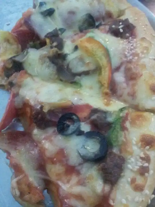 Gambar Makanan paparons pizza jababeka II 15