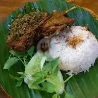 Gambar Makanan Ayam Kremes Dadi Makmur, Jatiwaringin Raya 9