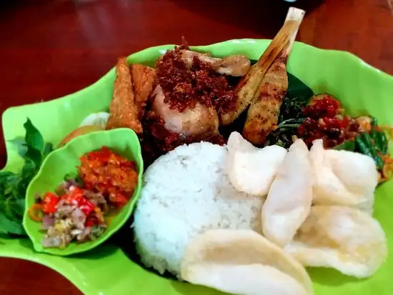 Gambar Makanan Bale Bengong Family Resto 4