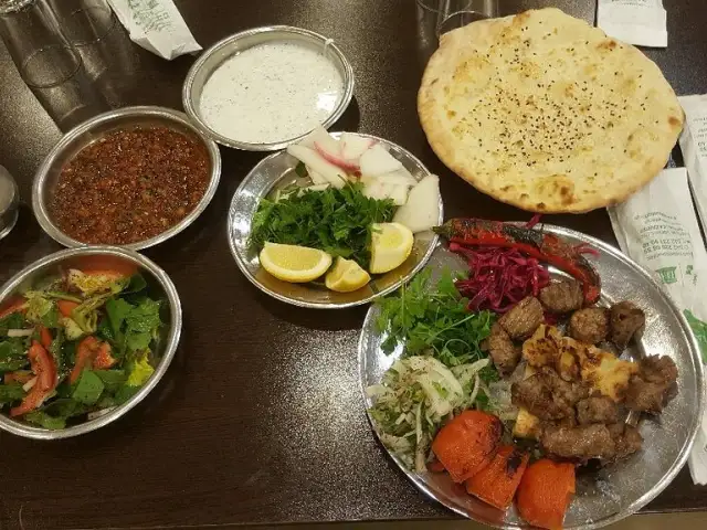Kadir Usta Kebap ve Lahmacun'nin yemek ve ambiyans fotoğrafları 10