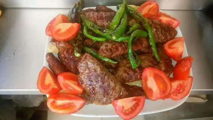 Kuzu Çevirme Sırık Kebabı'nin yemek ve ambiyans fotoğrafları 9
