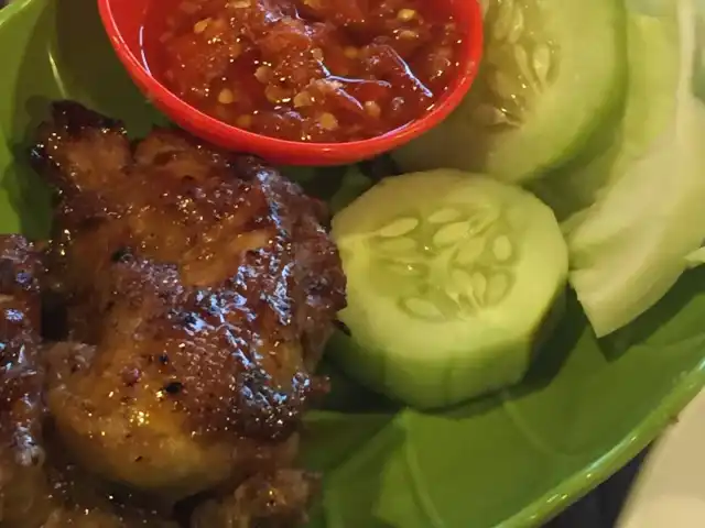 Gambar Makanan Ayam Goreng Lombok Idjo 3