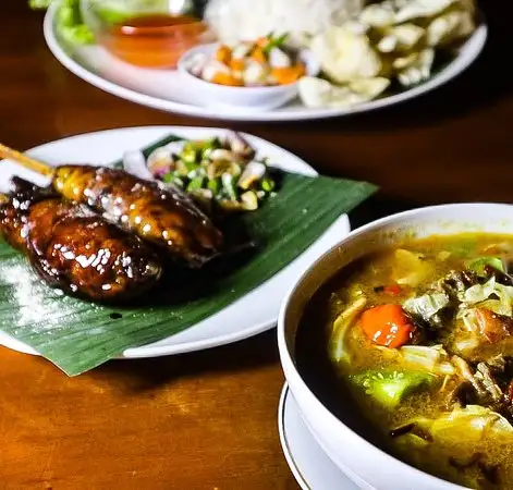 Gambar Makanan Dua Nyonya Restaurant 11