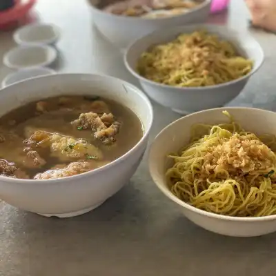 Loong Fish Head Soup Stall