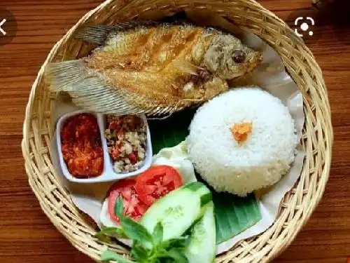 Cemal Cemil Putri Dan Lalapan Ayam