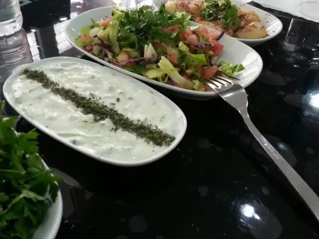 İlo Meşhur Adana Kebapçısı'nin yemek ve ambiyans fotoğrafları 11