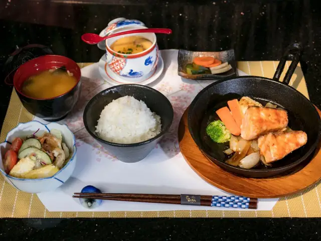 Gambar Makanan ISEYA Sukiyaki Robatayaki Japanese Restaurant 20