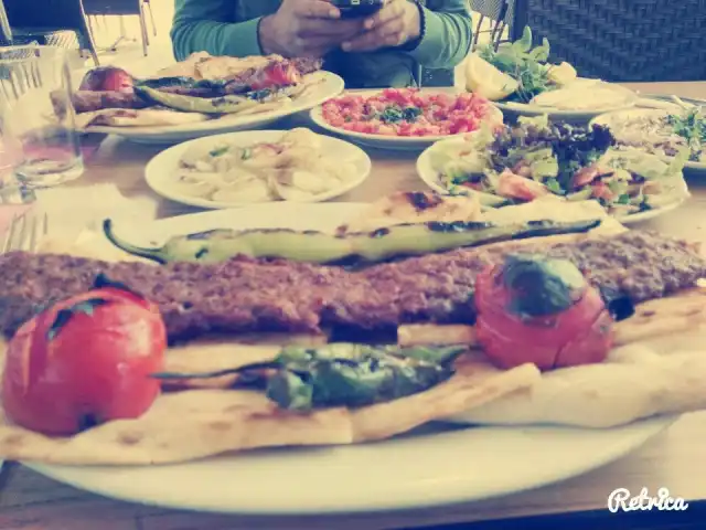Adana / Hasan Kolcuoğlu kebap salonu'nin yemek ve ambiyans fotoğrafları 12