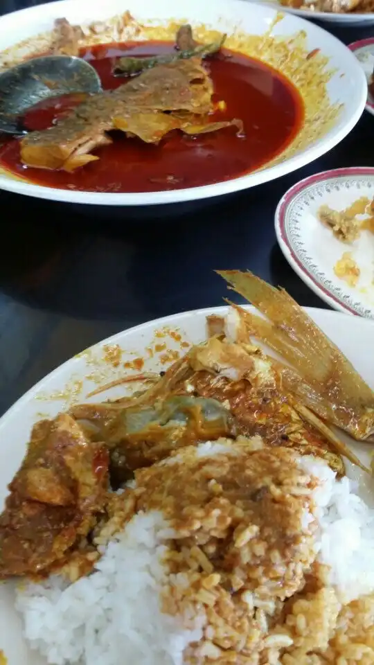 Restoran Kari Kepala Ikan Haji Isenin @ Semabok, Melaka Food Photo 14