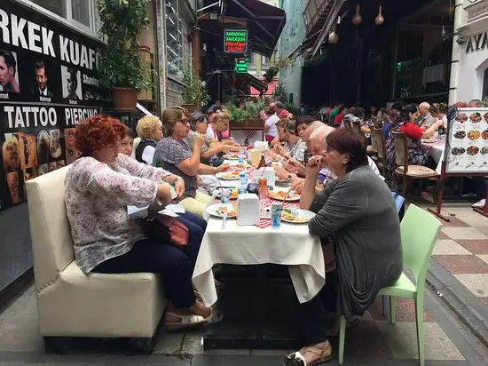 Istanbul Kebab Cafe & Restaurant'nin yemek ve ambiyans fotoğrafları 9