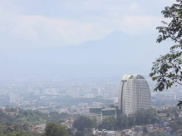 Gambar Makanan Tempat Makan Bandung 9