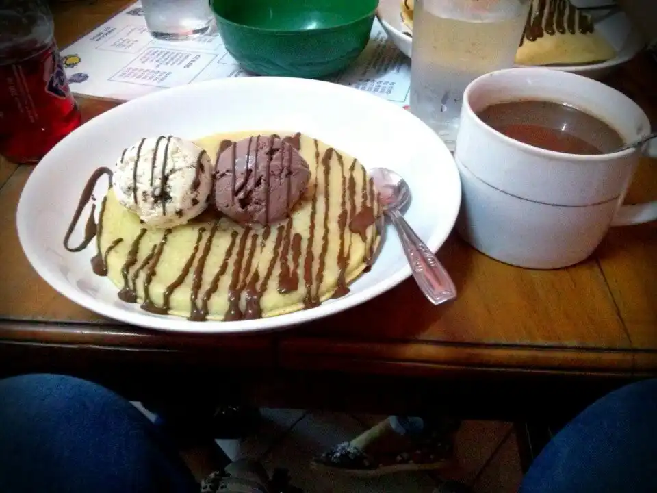 pangkalan ice cream & crepes