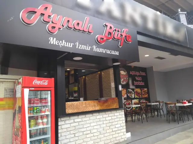 Aynalı Büfe Meşhur İzmir Kumrucusu'nin yemek ve ambiyans fotoğrafları 3