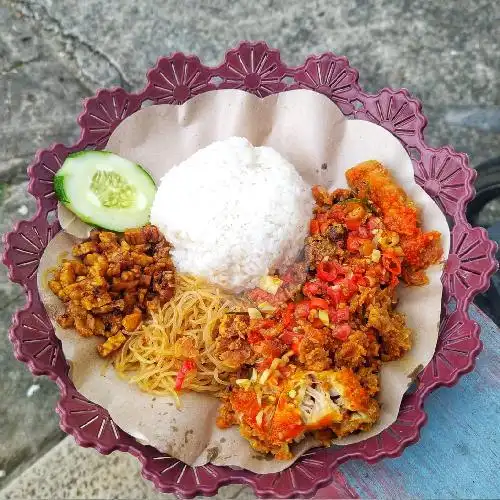 Gambar Makanan Ayam Goreng Surasama, A Yani 7