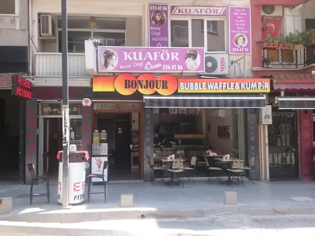 Bonjour Bubble Waffle & Kumpir'nin yemek ve ambiyans fotoğrafları 2