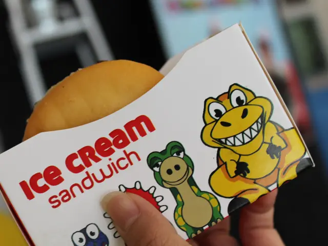 Gambar Makanan Dino Donuts 8