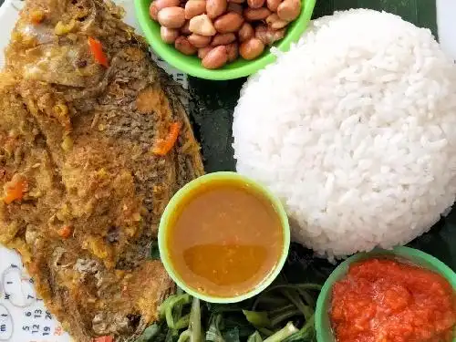 Mujair Nyatnyat Ibu Eka, Kerobokan