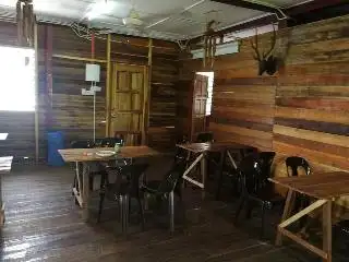 Riverview Smokehouse