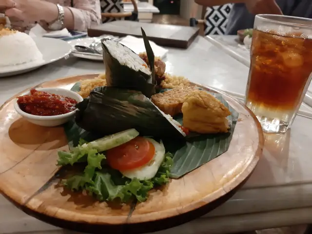Gambar Makanan Kapulaga Indonesian Bistro 1