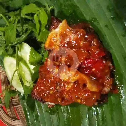 Gambar Makanan PECEL LELE Ibu Yuli, Jl.Lapang Tembak Mekar Sari 18