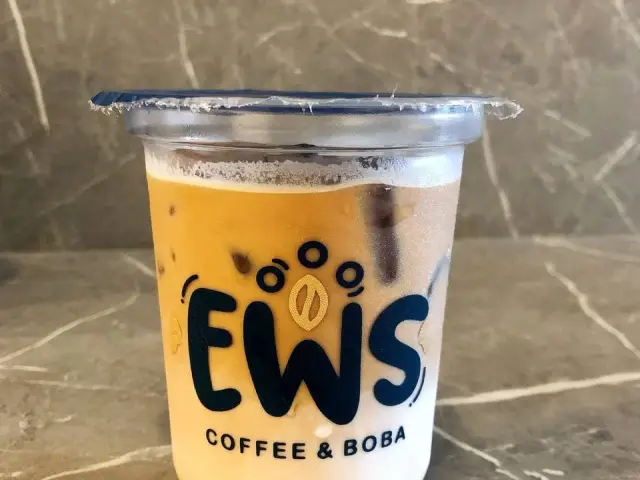 Gambar Makanan EWS Coffee & Boba 8