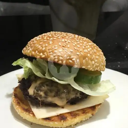 Gambar Makanan Burger Queen Meatlover Resto, Colomadu 10