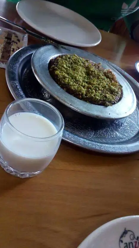 Urfa Anzelha Sofrası'nin yemek ve ambiyans fotoğrafları 25