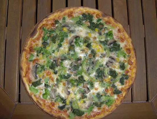 Pizza Napoli'nin yemek ve ambiyans fotoğrafları 7