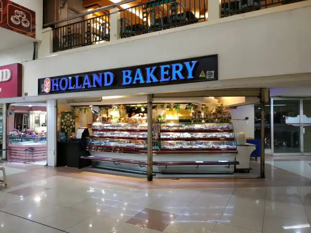 Gambar Makanan Holland Bakery 19