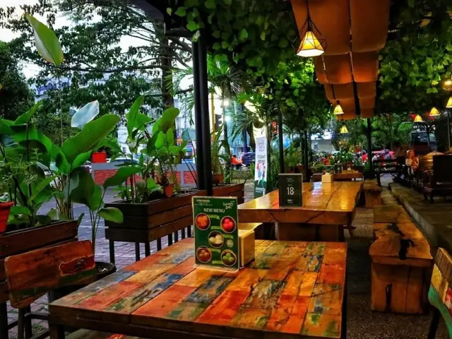 Gambar Makanan Simpang Luwe - Cafe & Resto 8