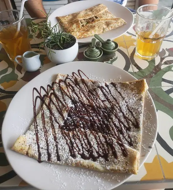 Gambar Makanan Hungry Surfer Crepes Eatery and Juices 4