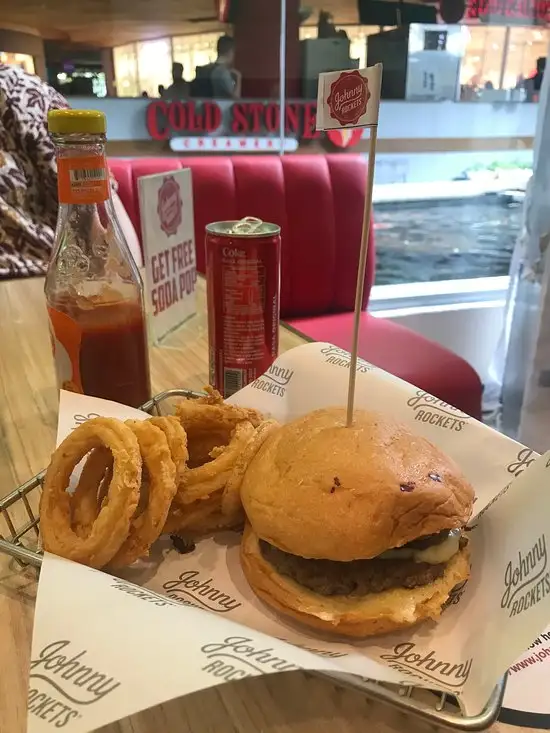 Gambar Makanan Johnny Rockets Beachwalk 14