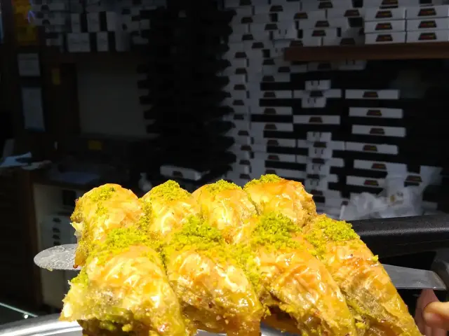 Pürtat Baklava'nin yemek ve ambiyans fotoğrafları 16