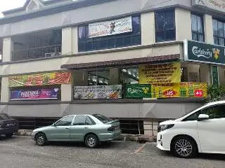 Yi Yi Fat Restaurant 228 美食中心