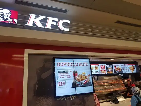 KFC'nin yemek ve ambiyans fotoğrafları 26
